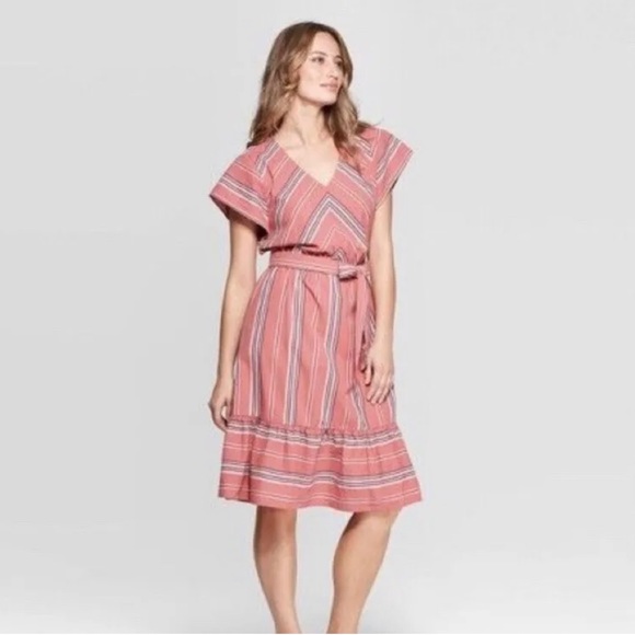 Universal Thread Sierra Rose Dress - Picture 6 of 7